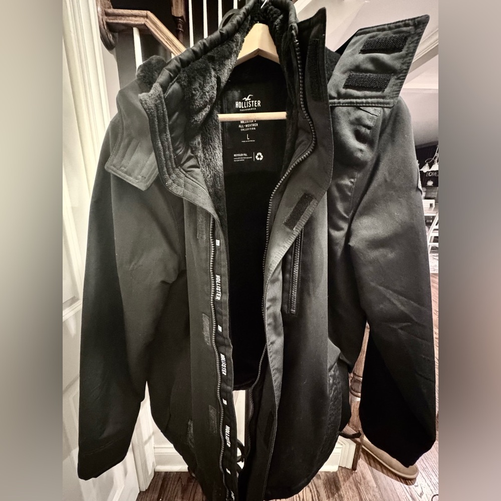 Hollister Men's black  Hooded parka coat